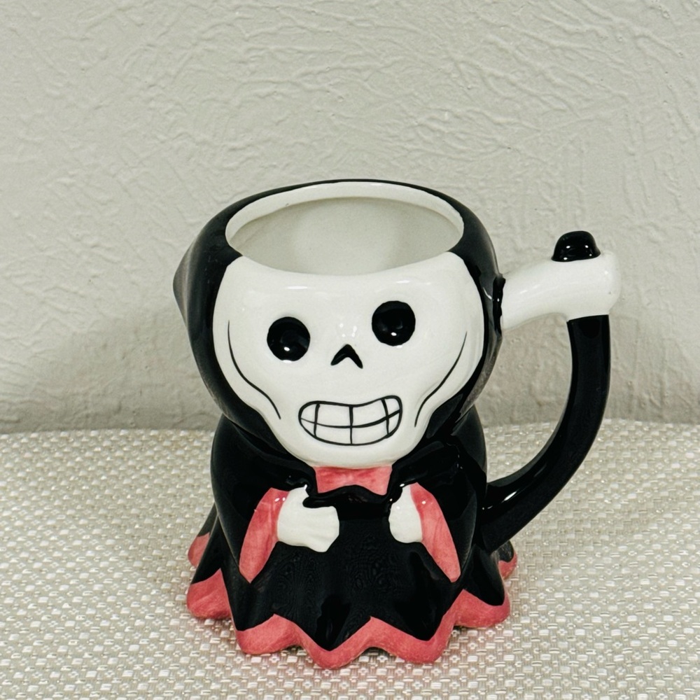 🌴 Skeleton Themed Ceramic Mug